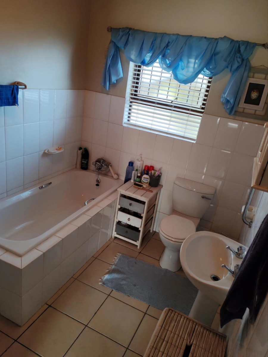 3 Bedroom Property for Sale in Perlemoenbaai Western Cape